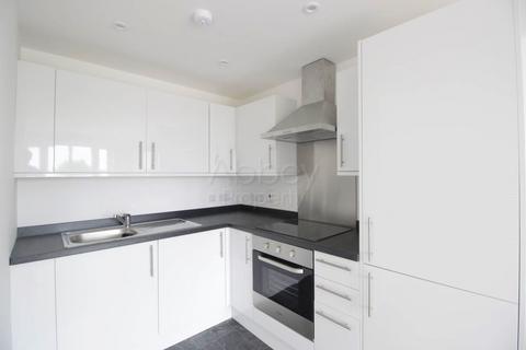 1 bedroom flat to rent, Mulberry Close, Earls Court Mulberry Close, LU1