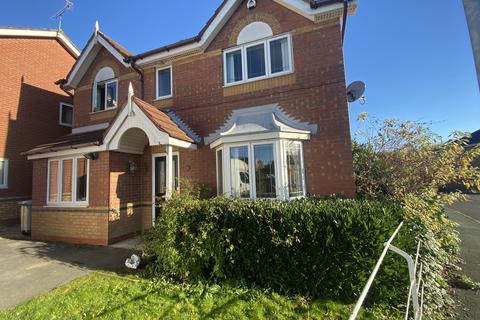 4 bedroom detached house to rent, James Atkinson Way, Leighton