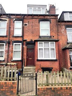 2 bedroom terraced house to rent, Bexley Avenue, Leeds LS8