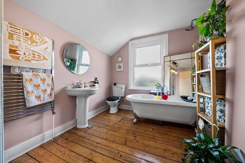 60 Beddington Grove, Wallington, SM6 8LD
