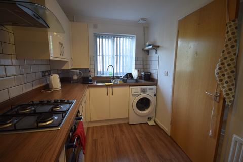 2 bedroom terraced house to rent, Trinity Road, Bournemouth