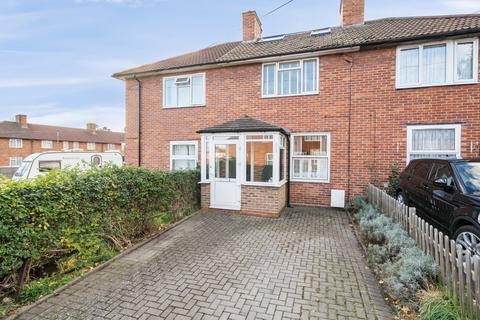 3 bedroom terraced house for sale, Thornton Road, Carshalton