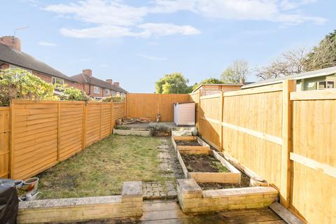 203 Thornton Road, Carshalton, SM5 1NG