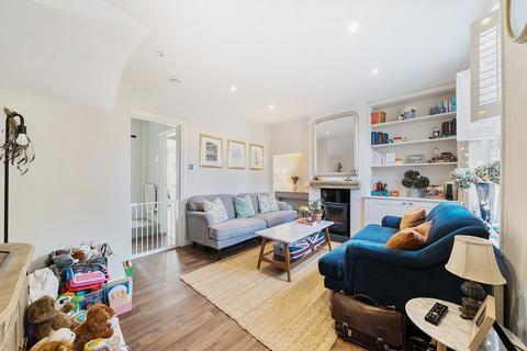 203 Thornton Road, Carshalton, SM5 1NG