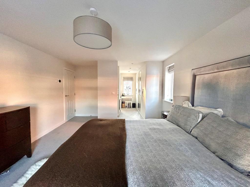 39 neptune bedroom 1