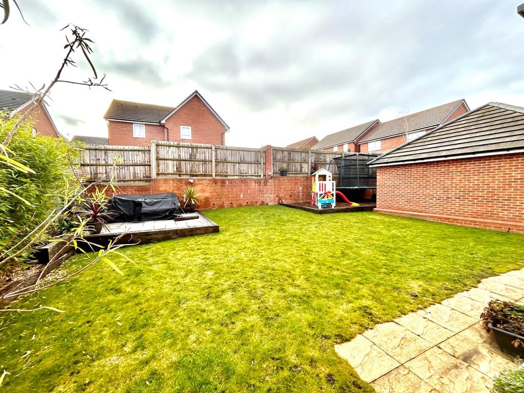 39 neptune way garden new photo
