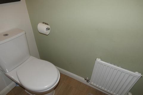 4 bedroom end of terrace house to rent, Wall Close, Lawley