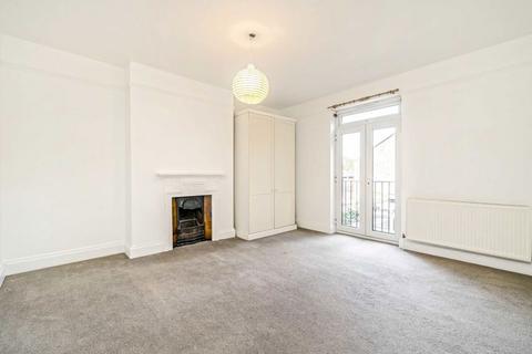 5 bedroom semi-detached house to rent, King Edwards Gardens, London W3