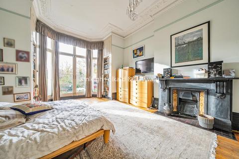 2 bedroom flat for sale, Belsize Park Gardens, Belsize Park