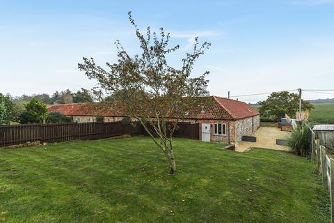 2 bedroom barn conversion for sale, Fring