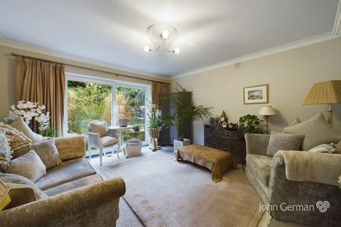 2 bedroom detached bungalow for sale, Scalpcliffe Road, Burton-on-Trent