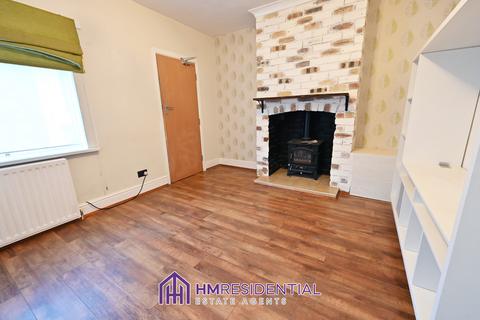 3 bedroom flat to rent, Swinley Gardens, Denton Burn NE15