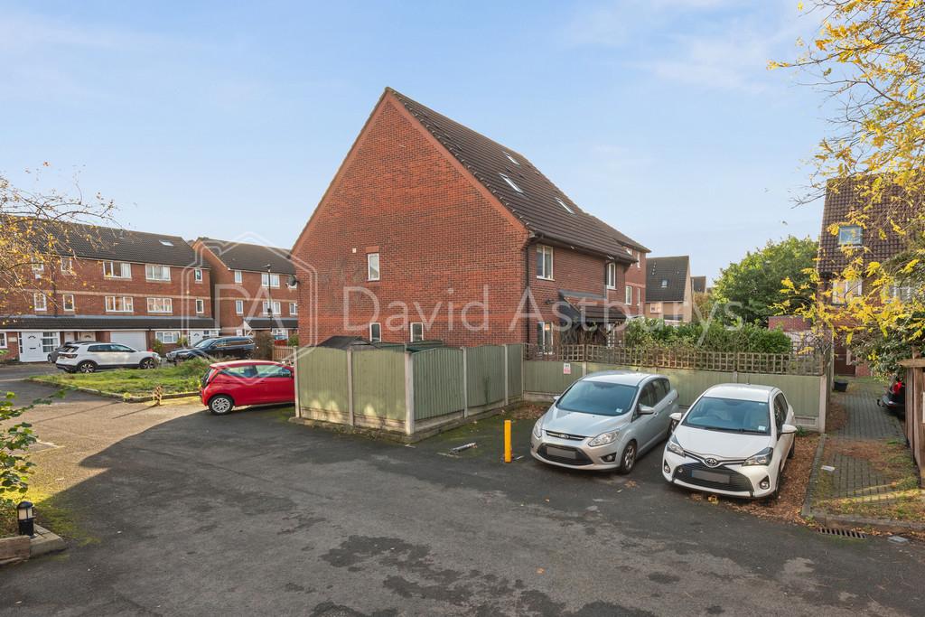 221120246 DAISL 126 Bunning Way N7 9 UW 017