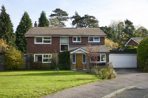 4 bedroom detached house for sale, Dene Way, Speldhurst TN3