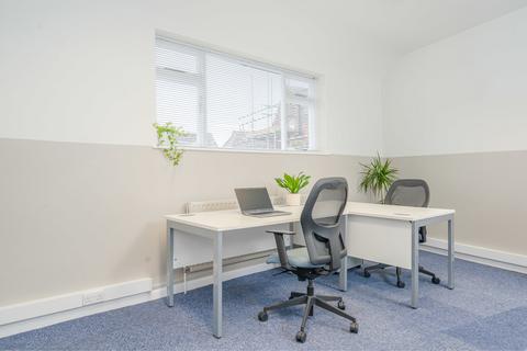 Office to rent, 96 High Street, Guildford