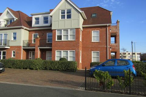 2 bedroom apartment to rent, Harold Grove, Frinton-on-Sea CO13