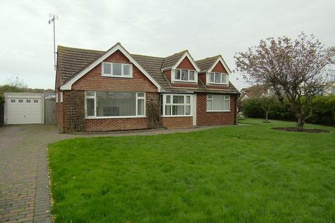 5 bedroom detached bungalow to rent, The Leas, Frinton On Sea CO13