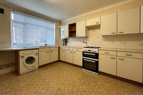 1 bedroom ground floor flat to rent, Riverside Court, Cambridge CB4