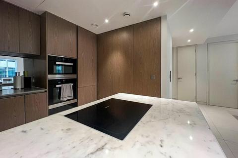 1 bedroom apartment to rent, Sugar Quay, London EC3R