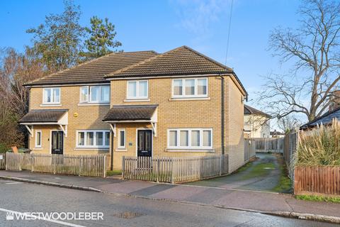 3 bedroom semi-detached house to rent, Stanstead Road, Hoddesdon EN11