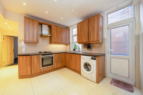 4 bedroom house for sale, Wendover Road, London NW10