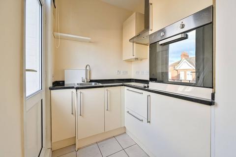 1 bedroom flat to rent, Halsmere Road, Camberwell, London, SE5