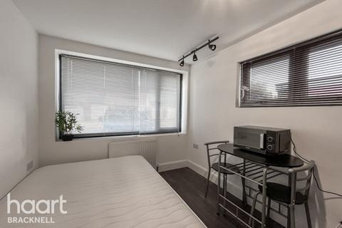 undefined, Martin Close, Windsor