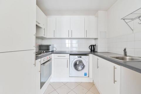 2 bedroom flat to rent, Newington Causeway, Elephant and Castle, SE1