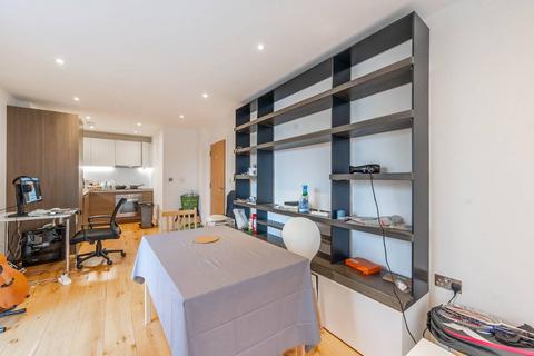 1 bedroom flat for sale, Grove Park,, Colindale, London, NW9