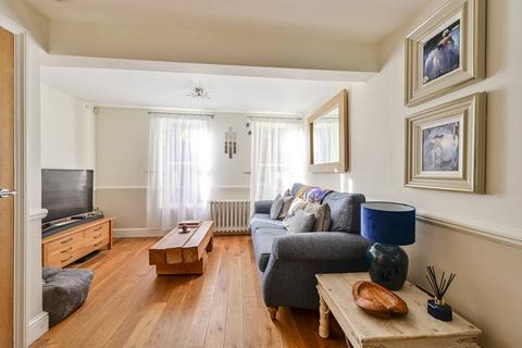 2 bedroom flat for sale, Ridgway, Wimbledon Village, London, SW19