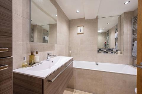 Flat 4, 101 Ridgway, London, SW19 4SX