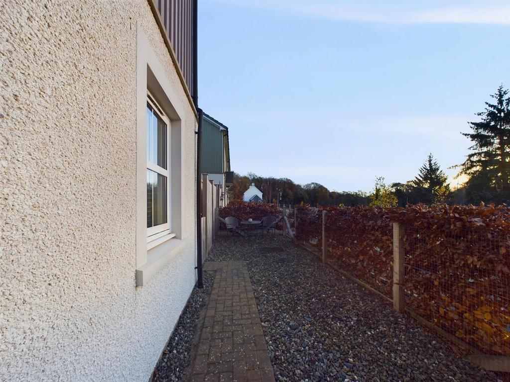 CAM01486 G0-PR0563-STILL010.jpg