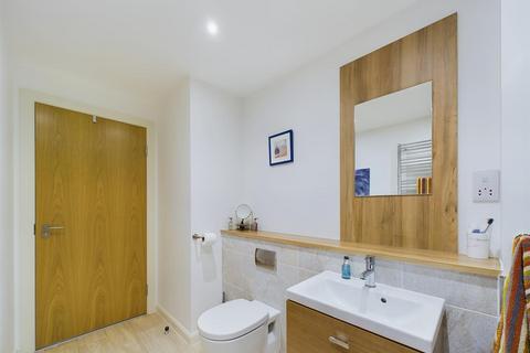 16 Berwick Brae, Perth, PH2 0TN