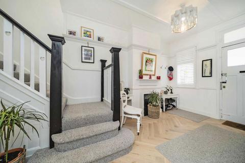 4 bedroom semi-detached house for sale, Telford Avenue, London SW2