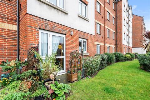 2 bedroom retirement property for sale, Stannard Court, Culverley Road, London, SE6 2LE