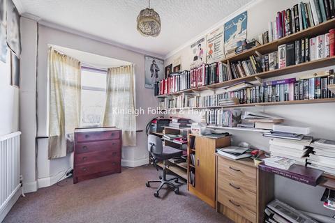 87 Addington Road, West Wickham, BR4 9BG