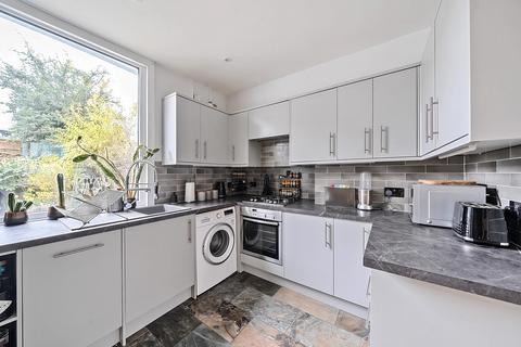 2 bedroom terraced house for sale, Garden City, Edgware, Greater London. HA8 7NQ