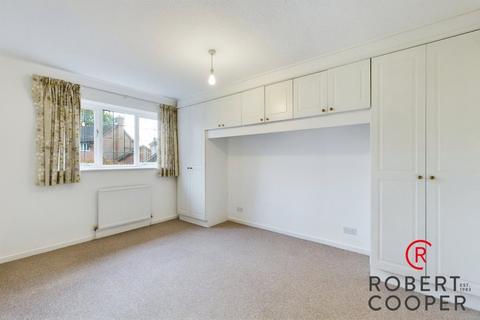 4 bedroom detached house to rent, Deerings Drive, Pinner, HA5