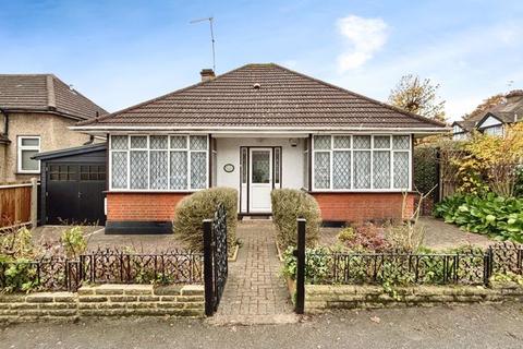 3 bedroom bungalow for sale, Heming Road, Edgware