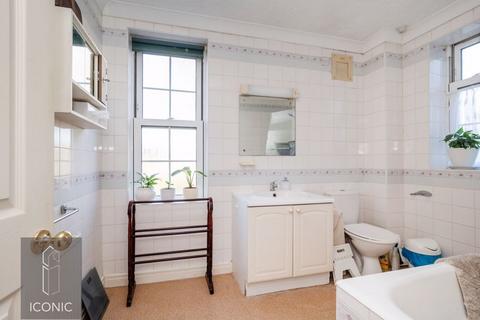 9 Dowding Road, Norwich, NR6 6DD