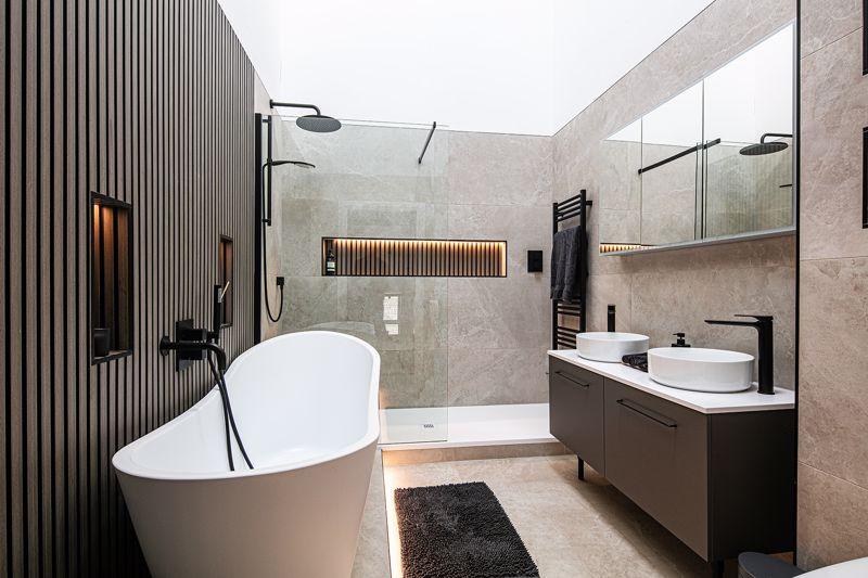 Principal Ensuite