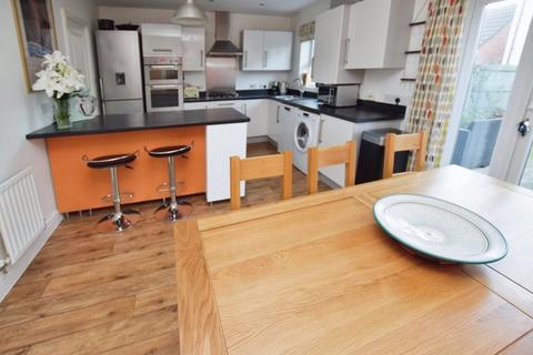 4 bedroom terraced house for sale, Sanford Place, St Thomas, Exeter