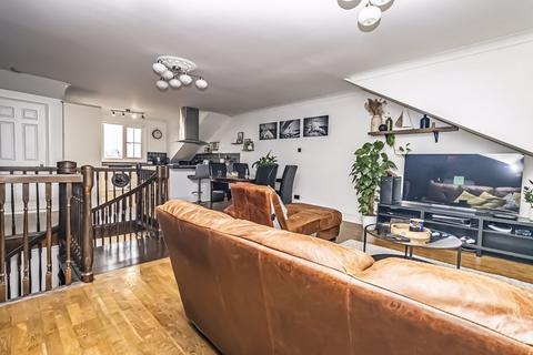 2 bedroom duplex for sale, Frensham Road, Southsea