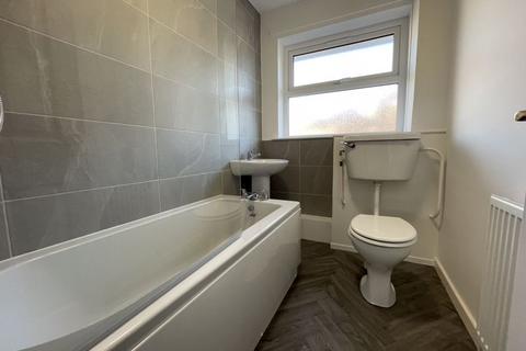 2 bedroom flat to rent, Dartmouth Avenue, Gateshead NE9