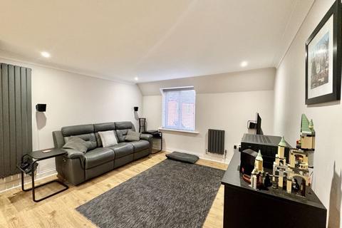 1 bedroom apartment for sale, Tiller Grove, Four Oaks, Sutton Coldfield, B75 5TT