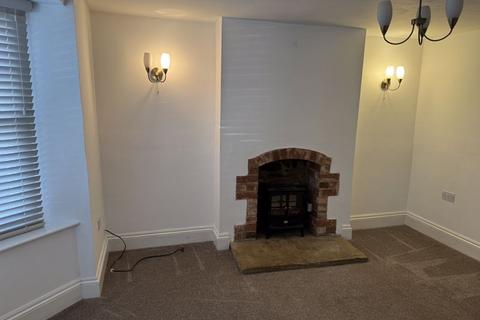 4 bedroom semi-detached house to rent, Braunston