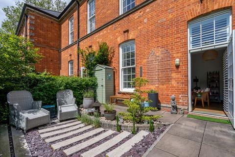 3 bedroom terraced house for sale, Longley Road, Chichester