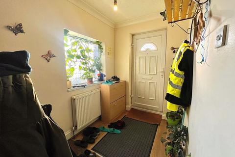 3 bedroom semi-detached house for sale, Thirlstone Road, Luton