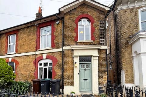 3 bedroom end of terrace house for sale, Darnley Road, Gravesend