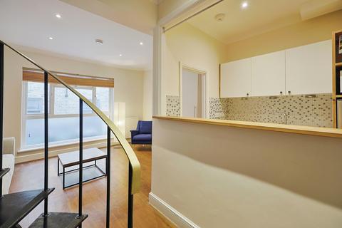 2 bedroom maisonette to rent, Crisp Road, W6